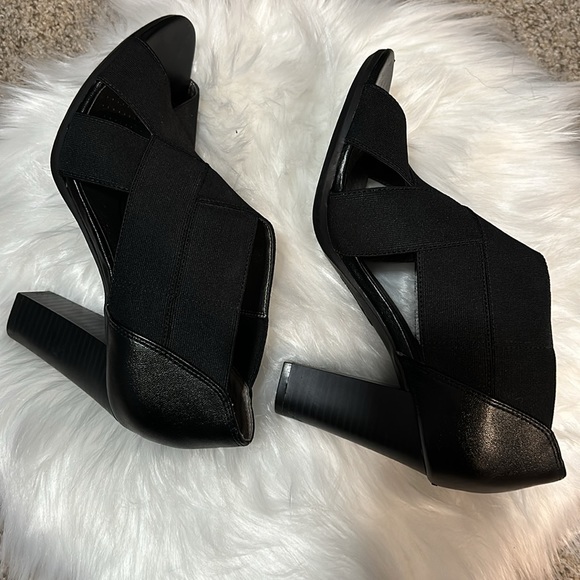 Life Stride Strappy Soft System Heels - Picture 5 of 6